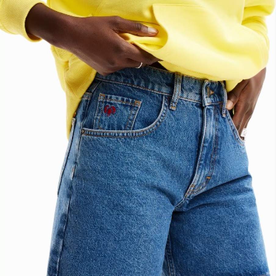 Pantaloni scurți de denim cu talie înaltă de la DESIGUAL, cu o croială regular fit 