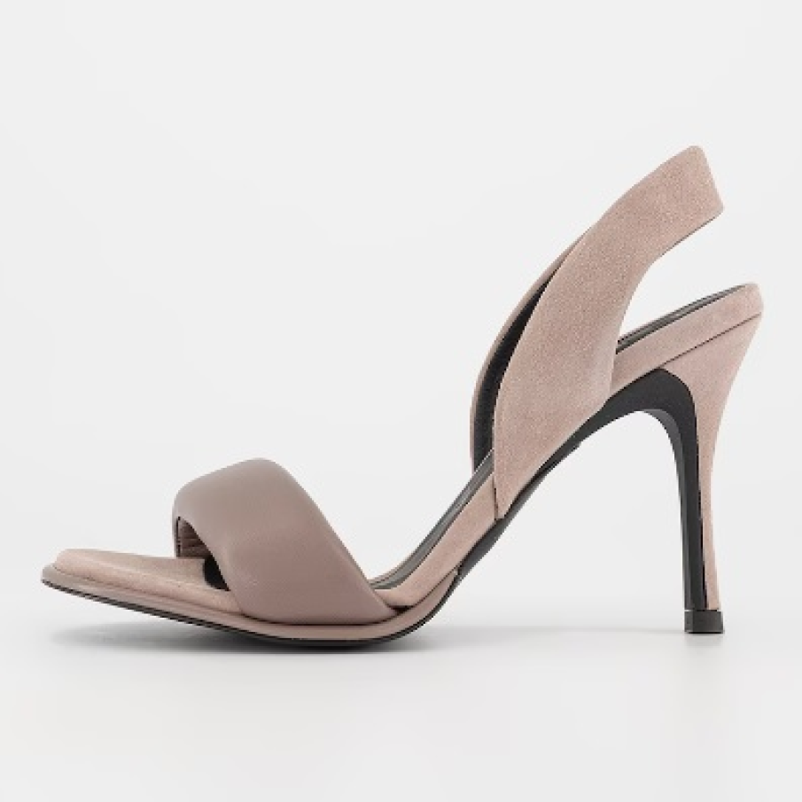 Sandale bej nude tip slingback cu garnituri de piele și aspect pufos și piele întoarsă