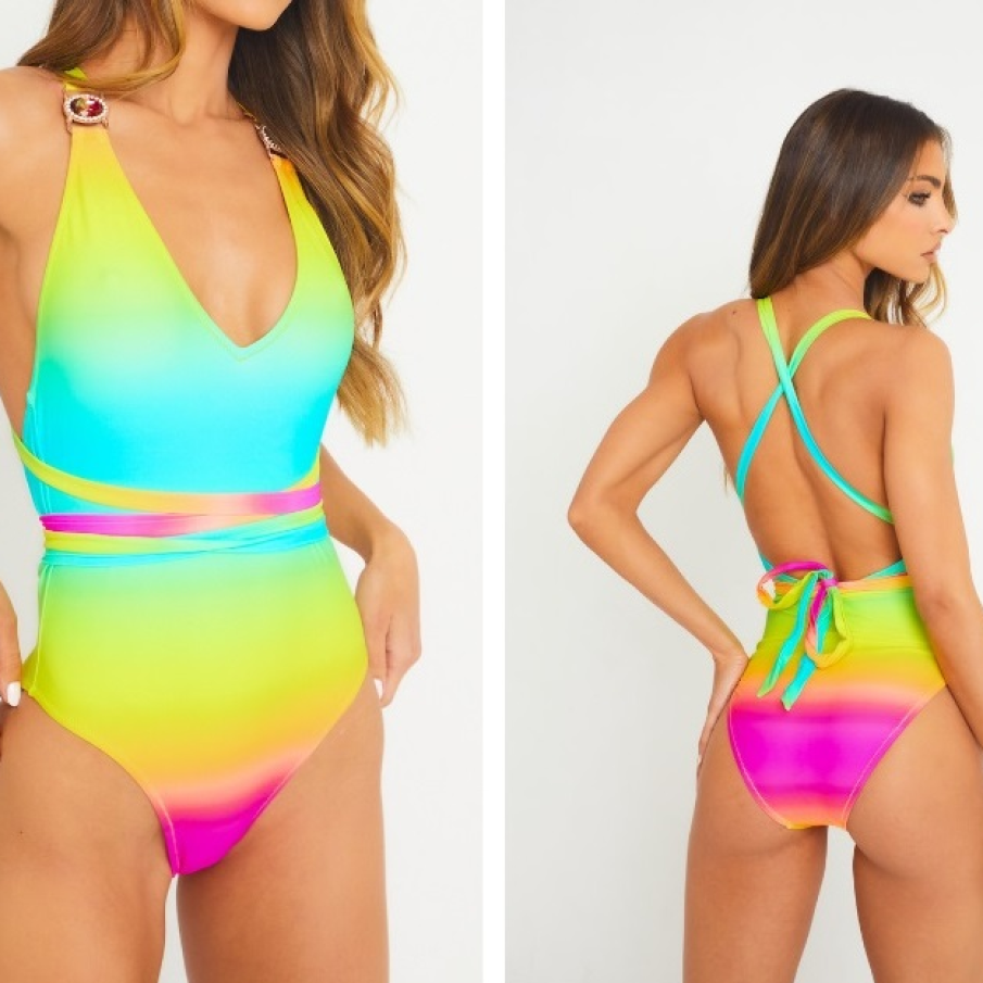 Costum de baie întreg, multicolor, by Modă Minx, cu design în degrade. Spatele gol este pus în evidență de bretelele în X 