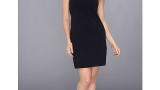 Rochie neagra, pe talie