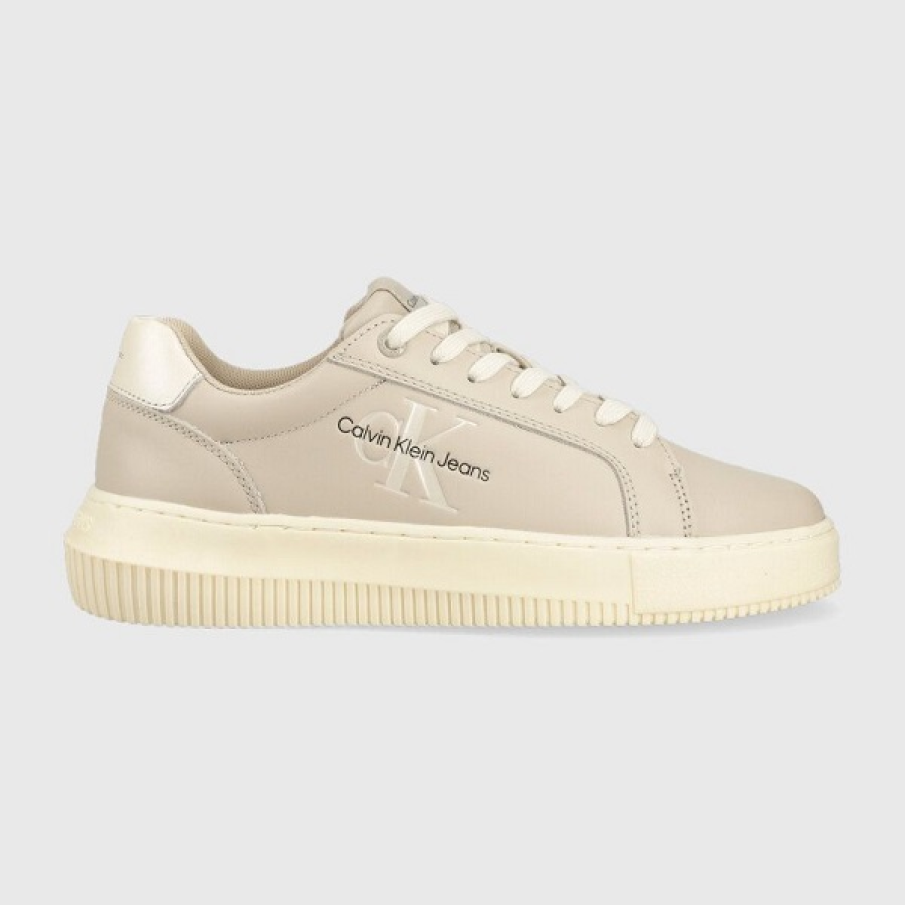 Sneakers în nuanță de bej nude din colecția Calvin Klein Jeans, din piele naturală, cu platformă de 4 cm și logo imprimat în piele 